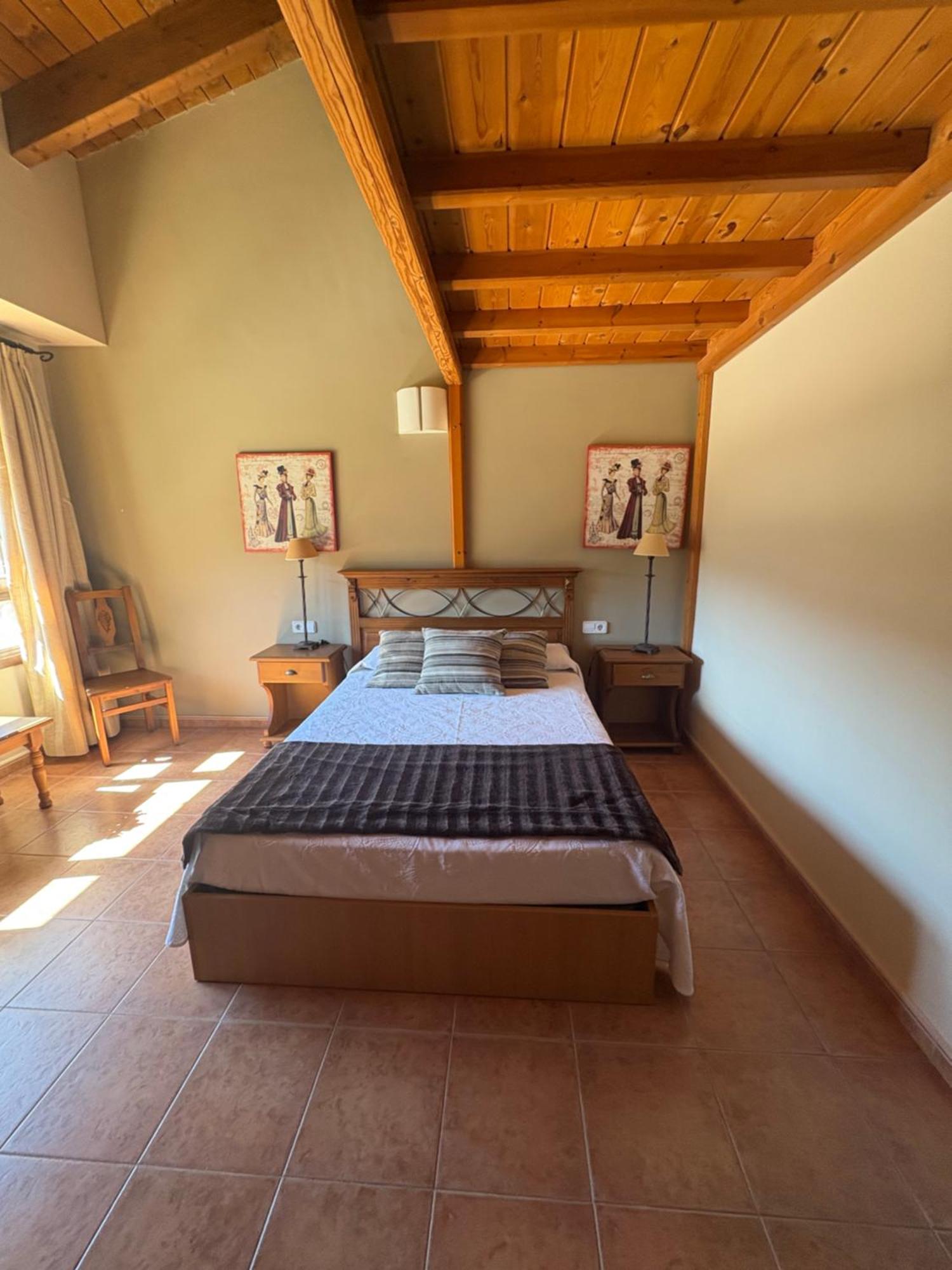 Hotel Guara Inluka Лас-Альмуниас Номер фото