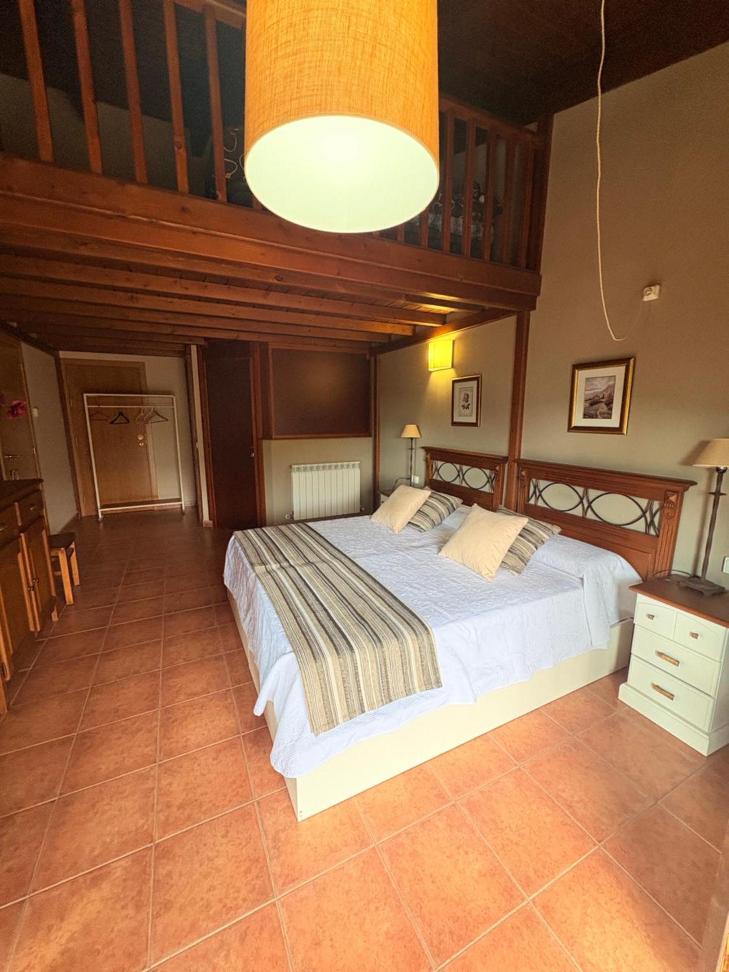Hotel Guara Inluka Лас-Альмуниас Номер фото