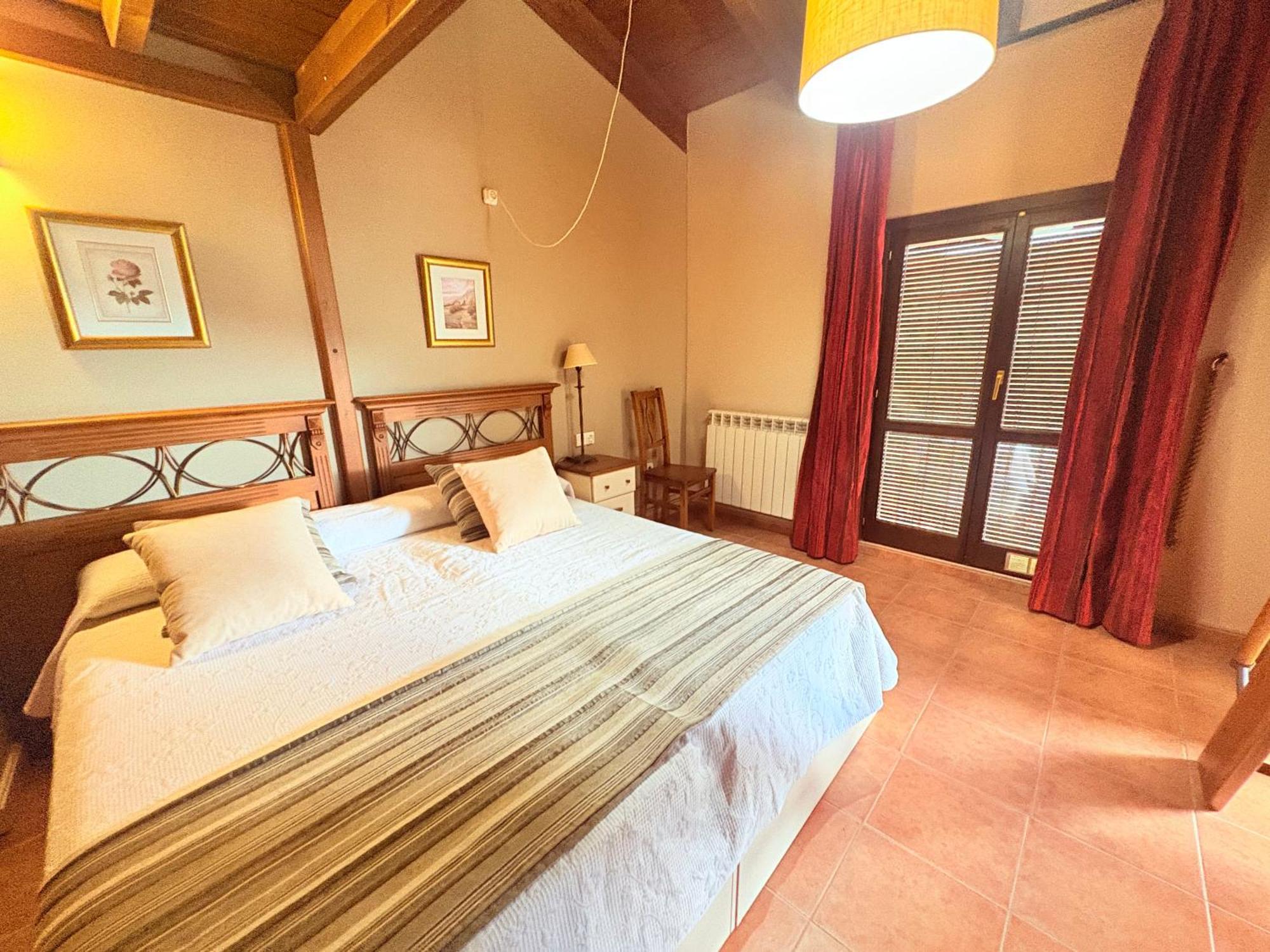 Hotel Guara Inluka Лас-Альмуниас Номер фото