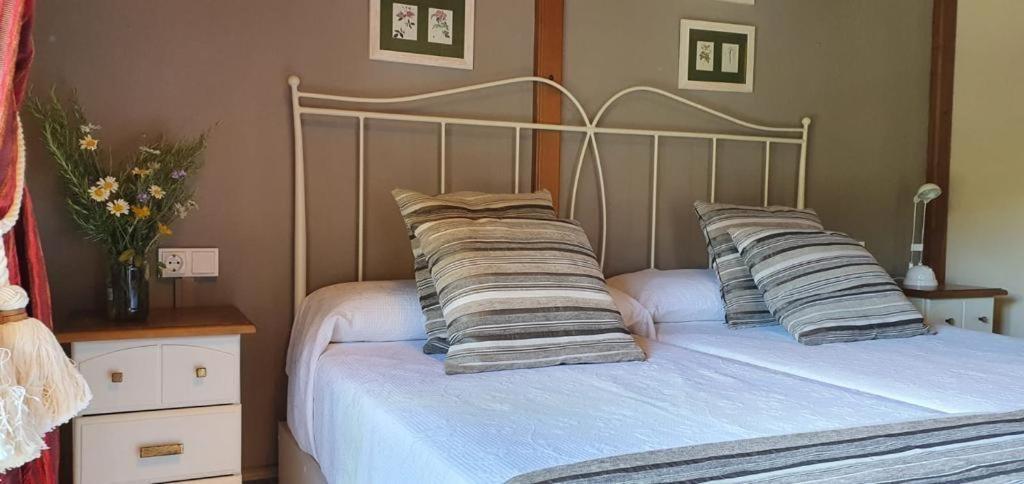 Hotel Guara Inluka Лас-Альмуниас Номер фото