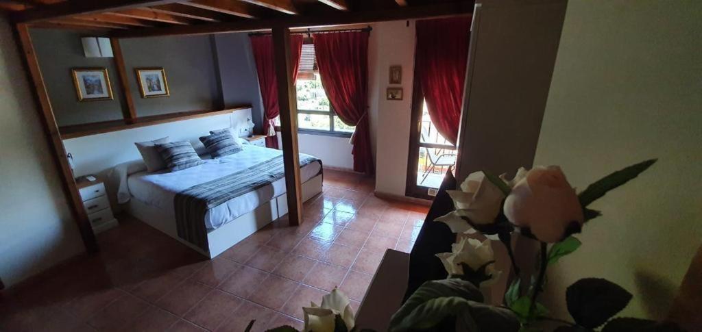 Hotel Guara Inluka Лас-Альмуниас Номер фото