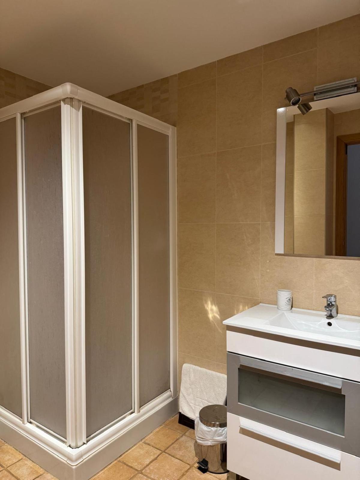 Hotel Guara Inluka Лас-Альмуниас Номер фото