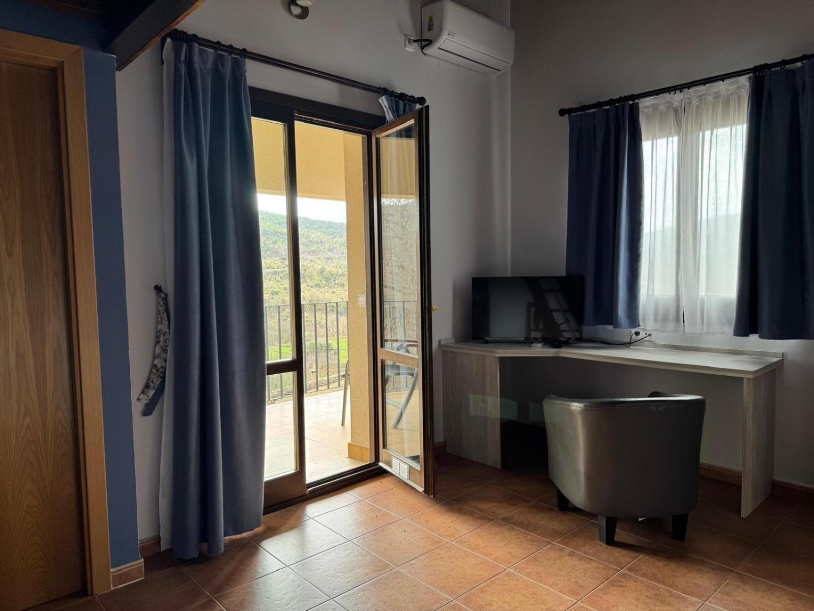 Hotel Guara Inluka Лас-Альмуниас Экстерьер фото